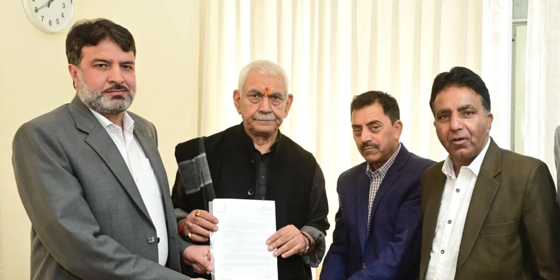 Javed Ahmed Marchal Meets Lieutenant Governor; Discusses SDM Posting and Key Issues of Karnah