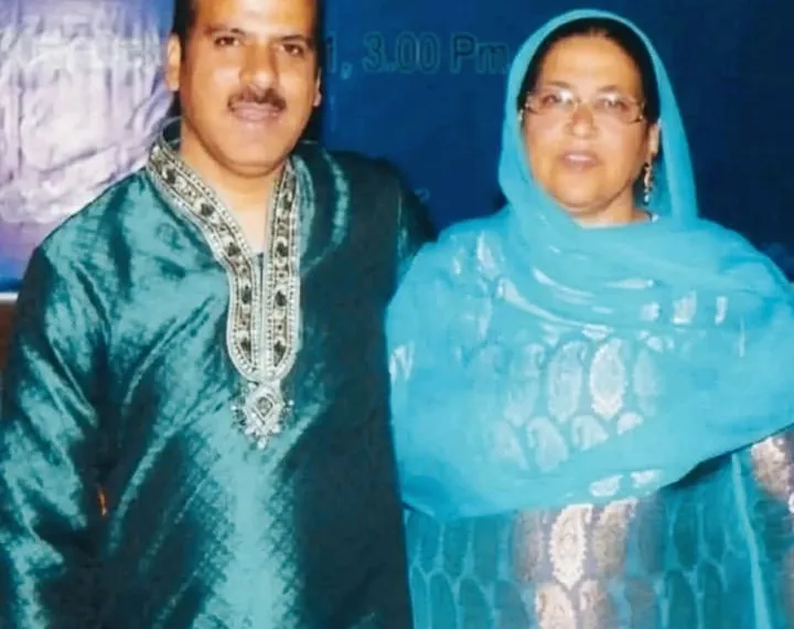 Adbi Markaz Kamraz Condoles Demise of Waheed Jeelani’s Mother