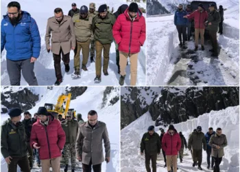 DC Shopian Reviews Snow Clearance on Mughal Road, Directs Intensified Efforts for Early Restoration