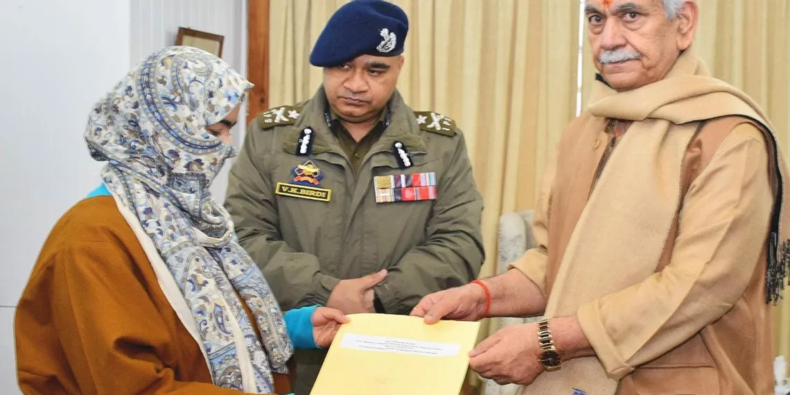 LG Sinha Gives Compassionate Appointment to Wife of Cop Martyred in Nowgam Blast