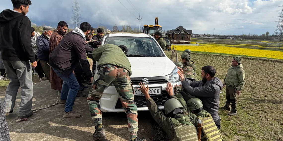 Indian Army Provides Timely Assistance in Road Accident Near Malangam
