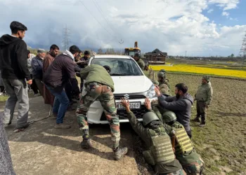 Indian Army Provides Timely Assistance in Road Accident Near Malangam