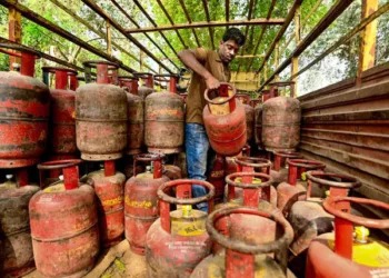 Centre Pushes States to Promote PNG Adoption, Ease Charges on Gas Infrastructure