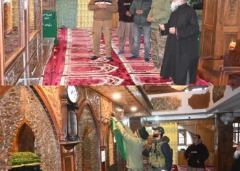 Army Strengthens Community Bonds at Babareshi Shrine During Ramadan