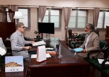 MLA Shopian Raises Hailstorm Damage Issue with CM, Seeks Relief for Apple Growers