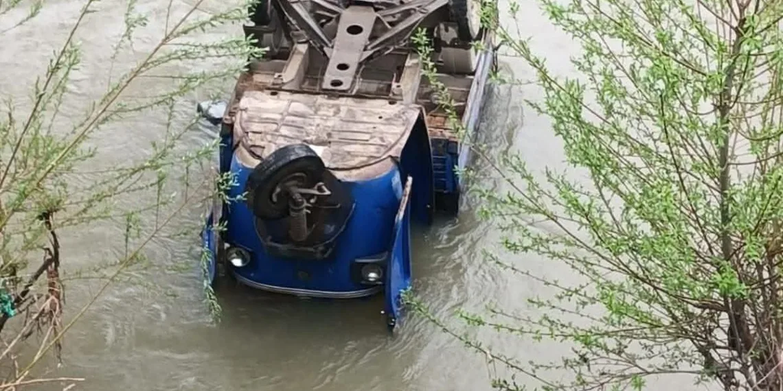 Man Killed After Load Carrier Plunges into Nallah Ningli in Sopore