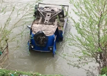 Man Killed After Load Carrier Plunges into Nallah Ningli in Sopore