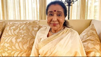 PM Modi Expresses Concern as Asha Bhosle Hospitalised; Prays for Speedy Recovery