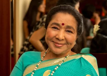 Legendary Singer Asha Bhosle Dies at 92 in Mumbai*