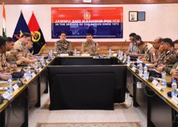 “No Lapses in Security, Tight Vigil Must Be Maintained”: IGP Kashmir to Officers