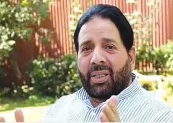 Hakeem Yaseen Welcomes ‘Nasha Mukt J&K’ Campaign, Calls for Collective Action