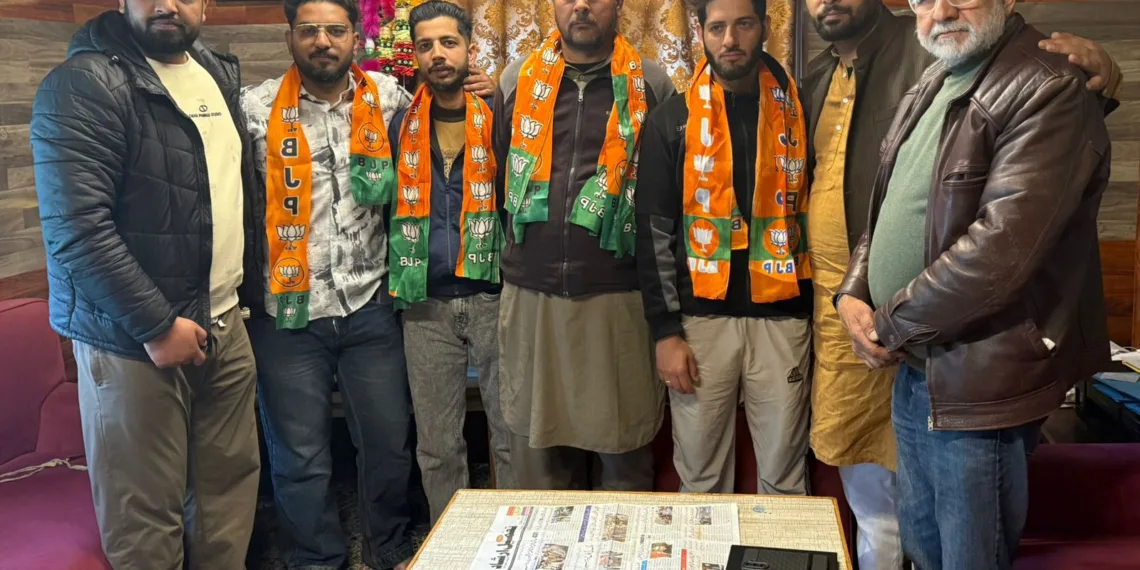 Political Shift in Srinagar: Prominent Faces Join BJP, Boost Grassroots Push
