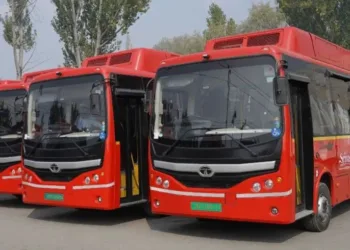 Transporters’ Strike Disrupts Movement in Kashmir Over Smart City Bus Expansion