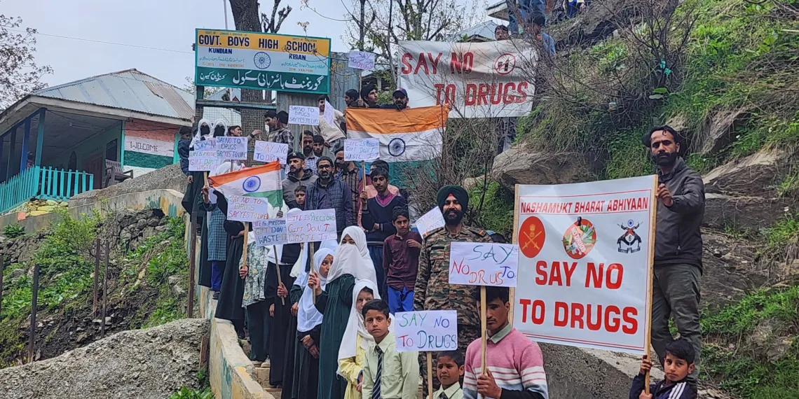 Indian Army & School Children Lead Powerful “Nasha Mukt Bharat Abhiyan” in Keran Bowl