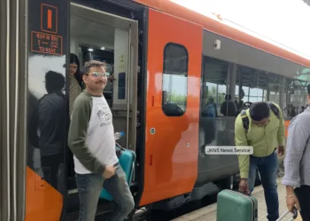 Extended Vande Bharat Flagged Off on Jammu-Srinagar Route