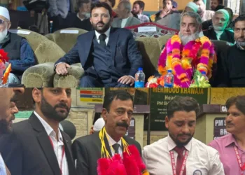 Grand Farewell Ceremonies Mark Retirement of Two Esteemed Educators in Karnah