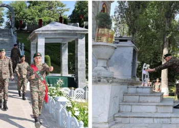 Chinar Corps Commander Pays Tribute to Fallen Soldiers at Srinagar War Memorial