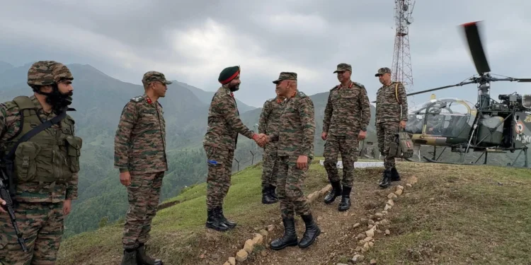 Northern Army Commander Reviews Security Situation, Counter-Terror Operations in Poonch