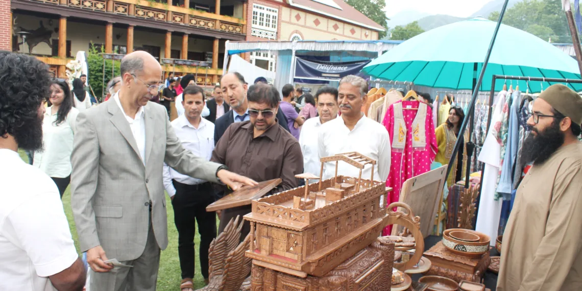 “Local Brands Are Backbone of Economy”: Satish Sharma Pushes for Promotion of Indigenous Products at Srinagar Flea Market