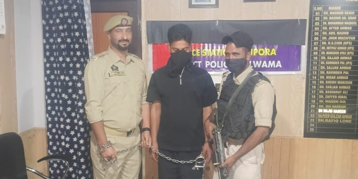 Pulwama Police Tightens Noose on Drug Network, Two Heroin Peddlers Held in Back-to-Back Crackdowns