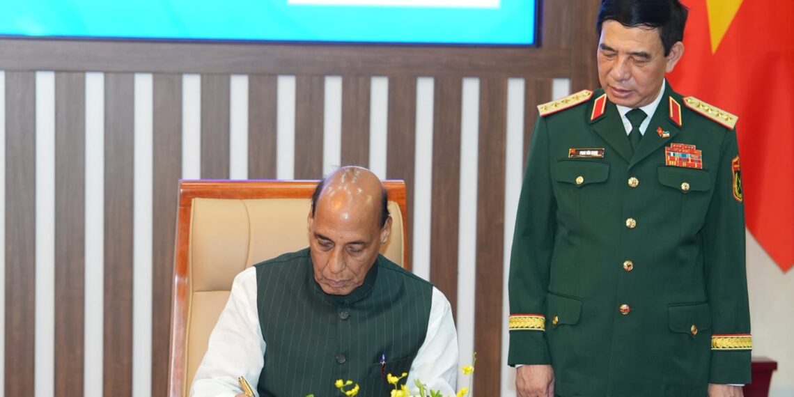 India, Vietnam Deepen Defence Ties; Focus on Maritime Security, AI & Quantum Technology