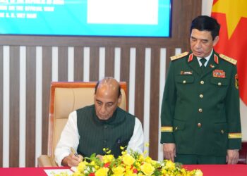 India, Vietnam Deepen Defence Ties; Focus on Maritime Security, AI & Quantum Technology