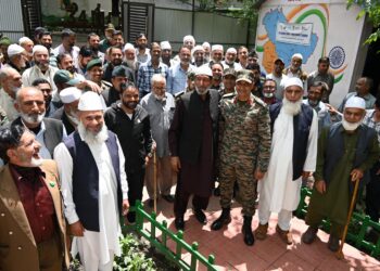 Warm Interaction with Ex-Servicemen in Karnah Highlights Army–Veteran Bond and Welfare Commitments