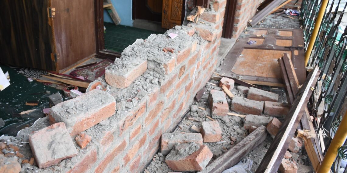 Srinagar Police Demolishes ₹1.5 Crore Illegal Structure Linked to Wanted Drug Peddler