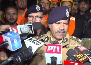 320 Tourists Rescued After Gulmarg Gondola Snag, Multi-Agency Rescue Operation Ends: DGP Nalin Prabhat