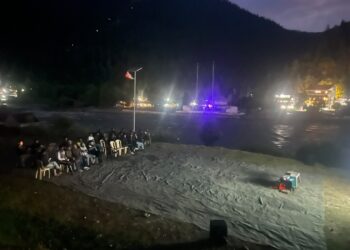 Indian Army Launches Free Open-Air Movie Screenings at Rooh-e-Hind Flag Site in Keran