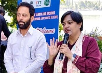 DG YSS Leads Mega Yoga Session at Char Chinar, Promotes Fitness and Mental Well-Being Among Youth