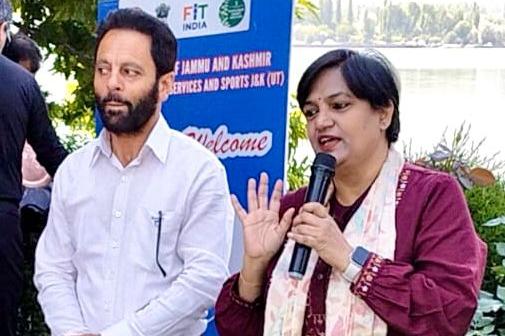 DG YSS Leads Mega Yoga Session at Char Chinar, Promotes Fitness and Mental Well-Being Among Youth