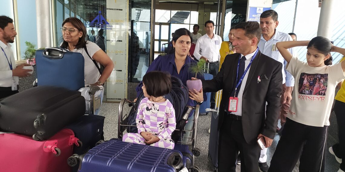 Srinagar Airport Marks Yatri Suvidha Diwas with Cultural Events, Health Camps and Community Outreach