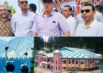 CM Omar Reopens Gulmarg Gondola, Honors Rescue Team with Jobs and Rewards