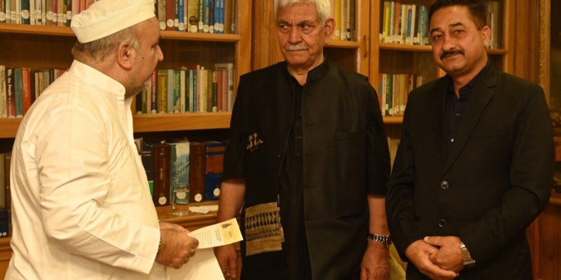 Ravinder Pandita Invites LG Manoj Sinha to Annual Sharda Divas, Varshik Abhishek at Teetwal karnah