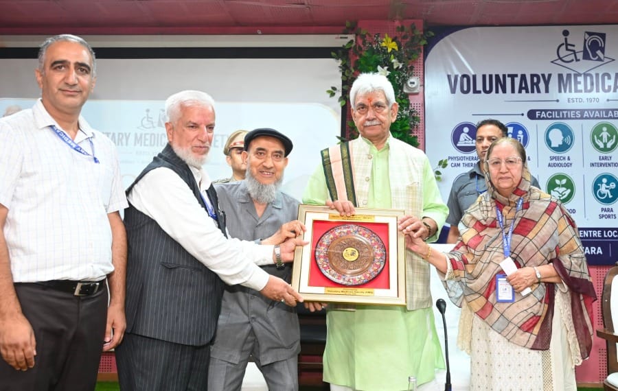 LG Manoj Sinha Backs World-Class Sports Infrastructure for Divyangjan, Visits Voluntary Medicare Society