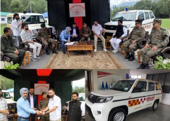 Naam Foundation, Nirmala Gajanan Foundation Donate Two Ambulances to Civil Administration in Uri