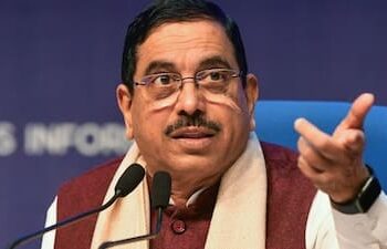 Pralhad Joshi Gets Additional Charge as Dharmendra Pradhan Resigns as Union Education Minister; President Accepts Resignation