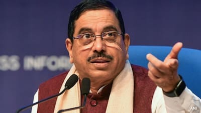 Pralhad Joshi Gets Additional Charge as Dharmendra Pradhan Resigns as Union Education Minister; President Accepts Resignation