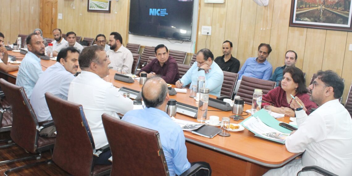 Satish Sharma Reviews J&K’s Renewable Energy Push, Says Innovation and Clean Power Will Drive Future Growth