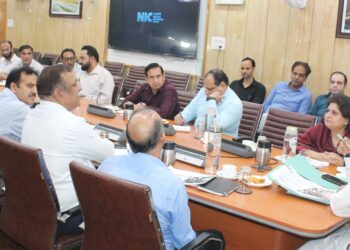 Satish Sharma Reviews J&K’s Renewable Energy Push, Says Innovation and Clean Power Will Drive Future Growth