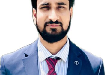 سیاسیات کے شعبے سے وابستہ ڈاکٹر زاہد نے تنازع، سرحدی معاشروں، سیاسی بیگانگی اور جموں و کشمیر کی محروم و حاشیائی برادریوں کے زندگی کے تجربات جیسے اہم موضوعات پر تحقیق کے ذریعے علمی میدان میں اپنی ایک نمایاں شناخت قائم کی ہے: