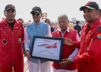 Suryakiran Aerobatic Team Makes Historic Meerut Debut, Draws Over 1 Lakh Spectators