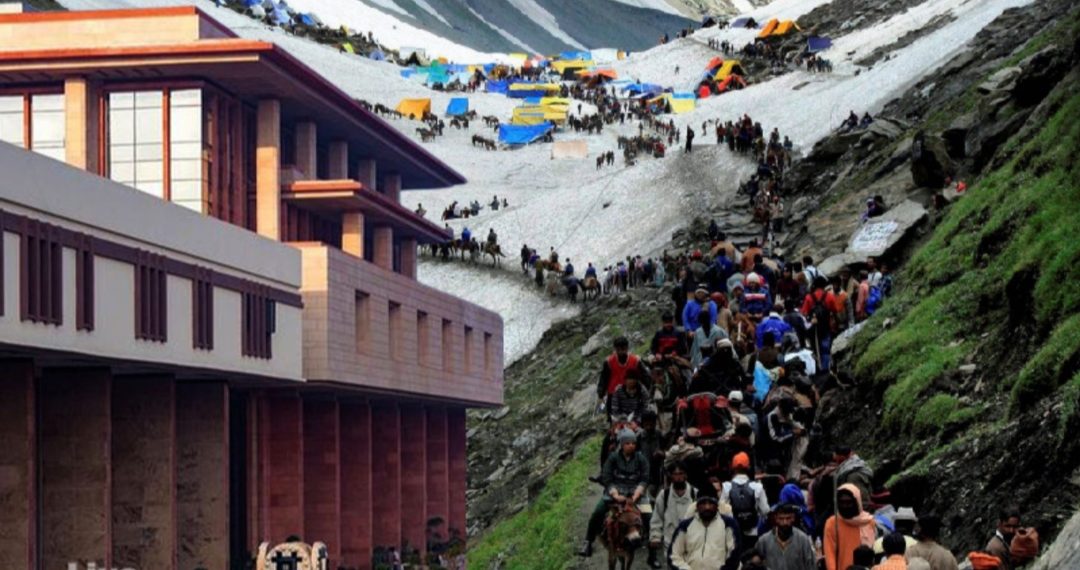 Police refute allegations of lathi charge on Amarnath pilgrims