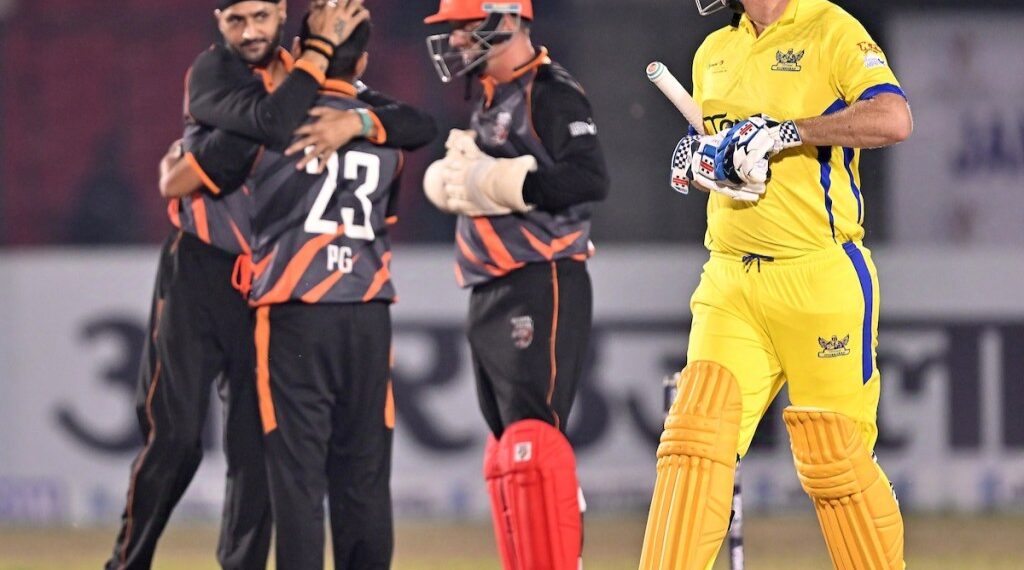 Legends Cricket League in Jammu; Defending champion Manipal Tigers register their first win