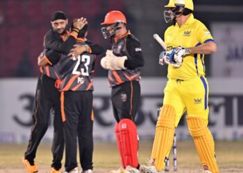 Legends Cricket League in Jammu; Defending champion Manipal Tigers register their first win
