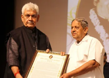 LG Presents Pandit Haridutt Sharma Award to Dr. H.R. Nagendra and Prof. Ashok Chakradhar