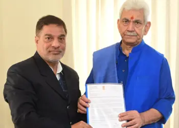 Chairman, District Development Council Budgam, others called on LG