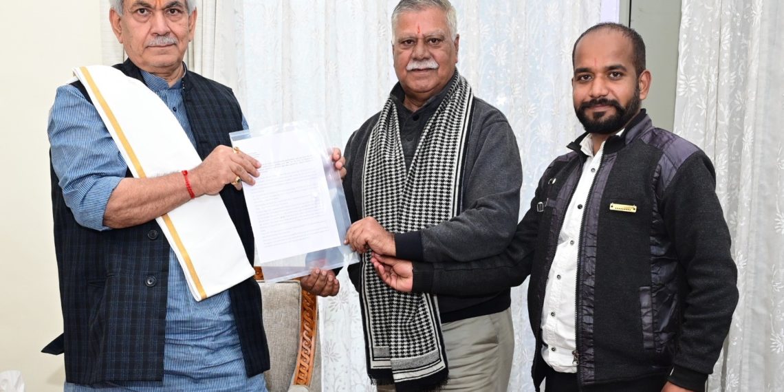 Former Minister calls on Lt Governor 