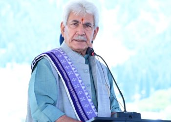 Lt Governor hands over Sarvottam Jeevan Raksha Padak to father of Martyr Mohammad Umar Dar